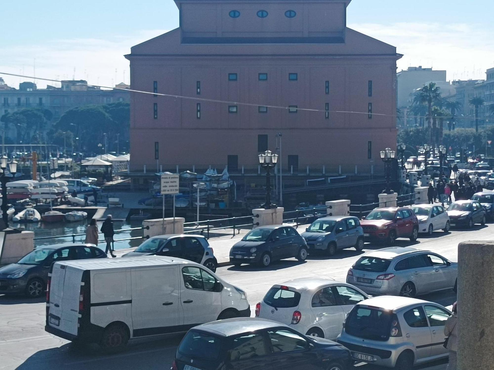 Apartamento L' Altra Casa Bari Exterior foto
